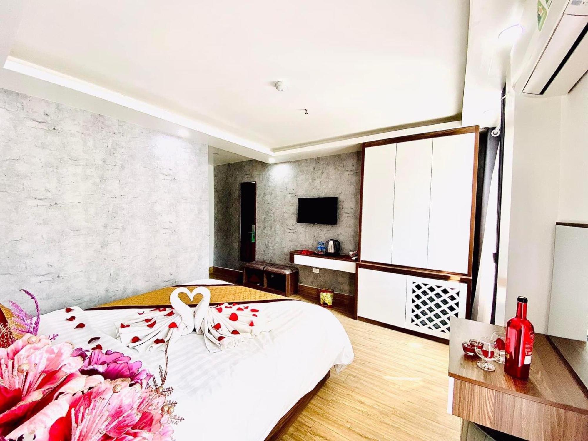 Khach San Kien Ngoc Hotell Dong Khe Sau Exteriör bild